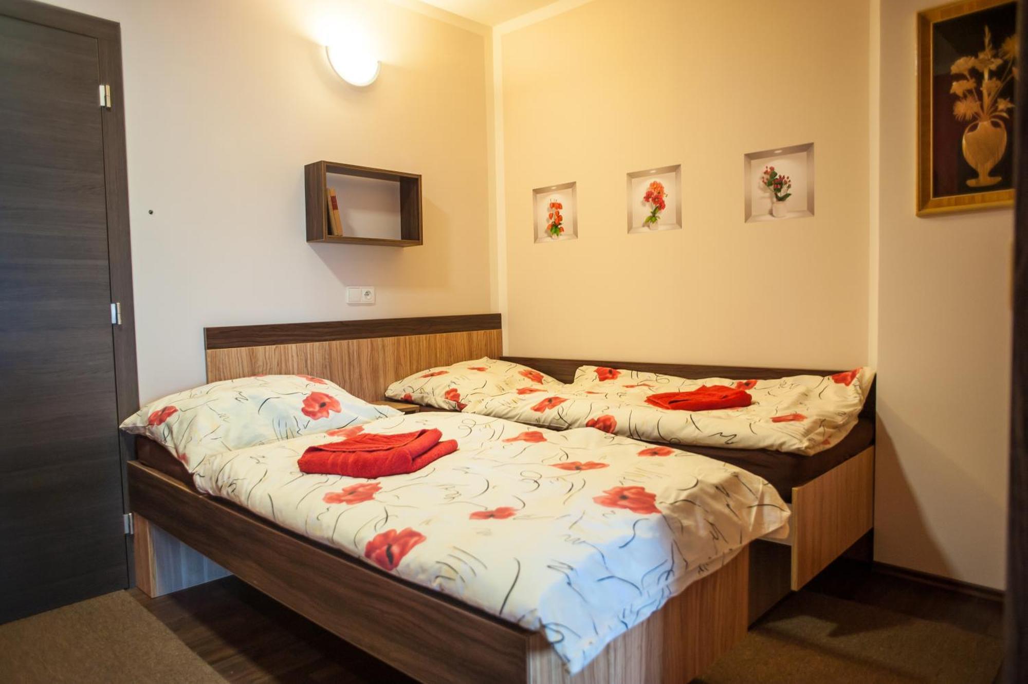 Lucni Penzion Česká Skalice Exteriör bild